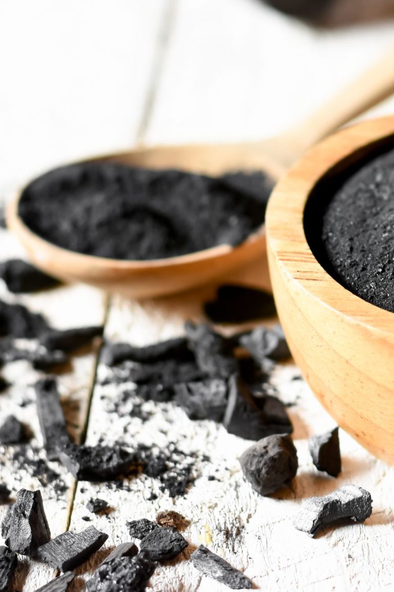 Than hoạt tính trong khử mùi phòng giặt và khu vực máy giặt