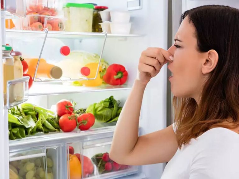 Cách khử mùi hôi trong tủ lạnh cực hiệu quả bằng than hoạt tính